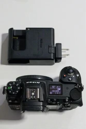 Nikon Z6II com 6 mil clicks usada. 