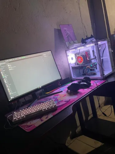 Pc gamer RTX 4060 Ryzen 7 5700x3d