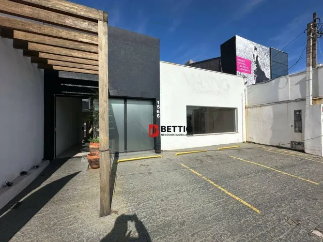 Casa comercial c/ 199m² p locação na Av. Kennedy em frente ao Pezão Bar, Cidade Nova, Inda