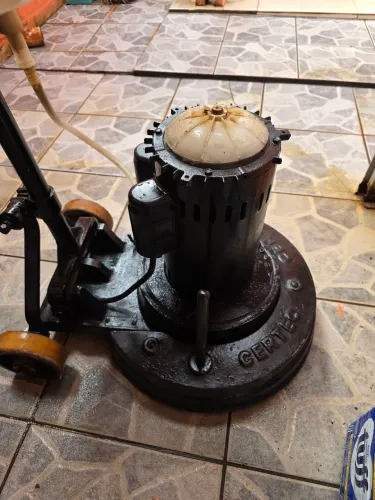 Polidora de mármore e granito restauração de Pisos e limpeza pós obra 