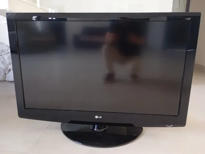 TV LG 42" Full HD + Aparelho TX9 Pro (smart tv)