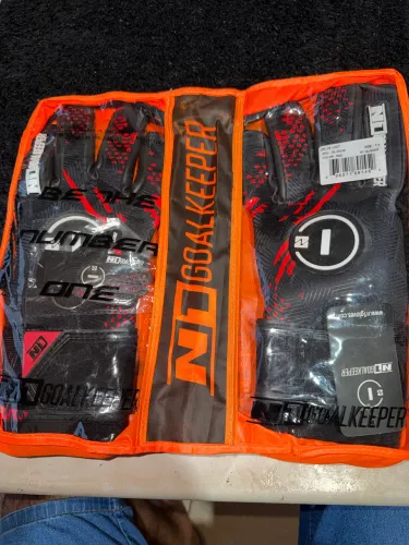 Luva de Goleiro N1 GOALKEEPER ZEUS