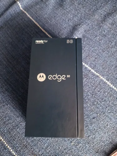 Moto Edge 30 usado Grafite 8/256.