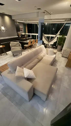 Sofá retrátil 2,90m em perfeito estado, de extrema qualidade e conforto.