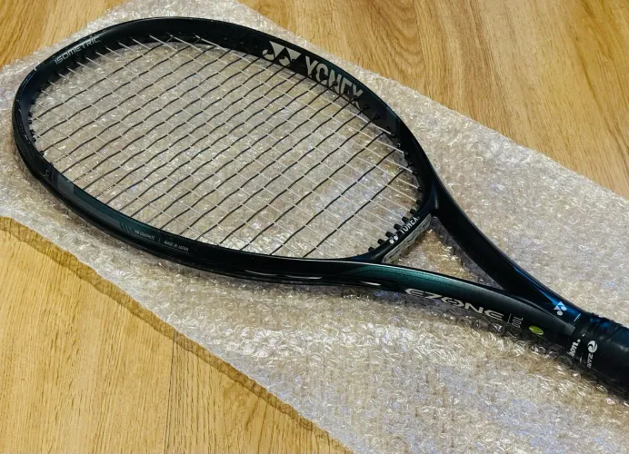 Yonex Ezone 100L 285g Modelo 2024 L3