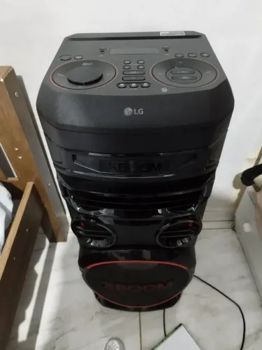 Vendo ou troco caixa LG XBOOM