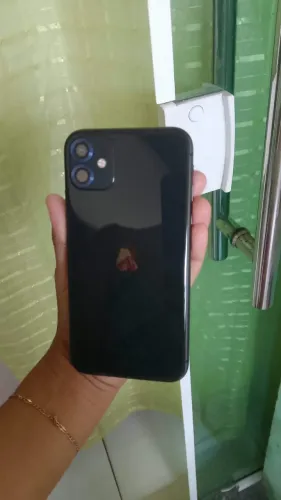 iPhone 11- R$ 800,00 PIX