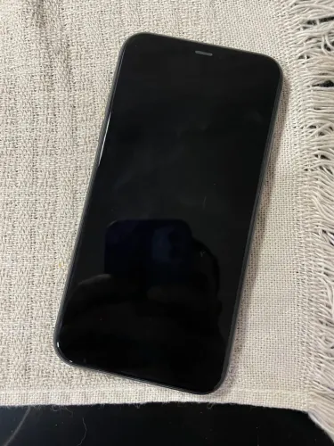 iPhone 11 | 64GB | Preto