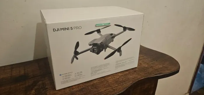 Drone Dji Mini 5 Pro Fly More Combo Plus 4K com controle Rc2 cinza (novo - nunca usei)