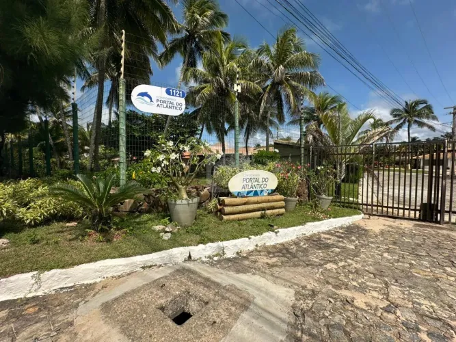 Paraíso no Litoral: Casa de Luxo com Vista Mar no Condomínio Portal do Atlântico