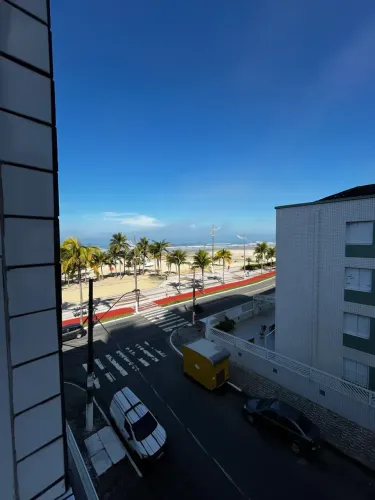 Kitnet na Vila Tupi, em Praia Grande - SP.