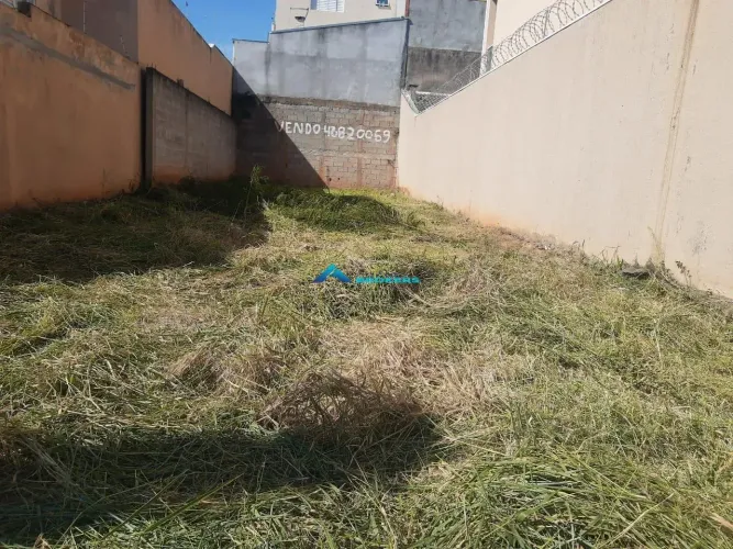 Terreno a venda C/ 187M², Excelente Topografia, Bairro Jardim Bahia -Várzea Paulista
