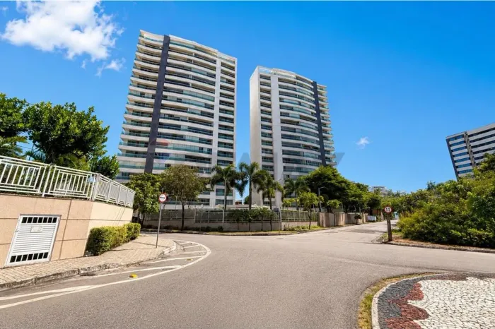 Cobertura Duplex Luxo: 381m² no Guararapes / Condomínio Nature.