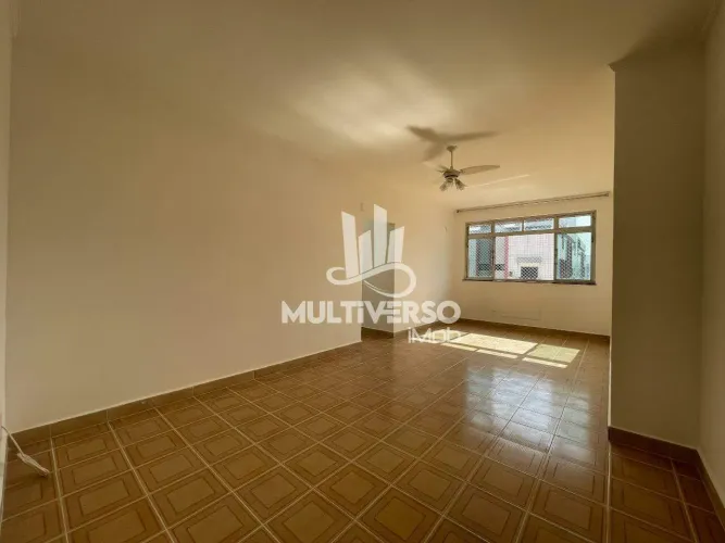 Apartamento com dois dormitórios espaçosos, além de dependência completa no Campo Grande p