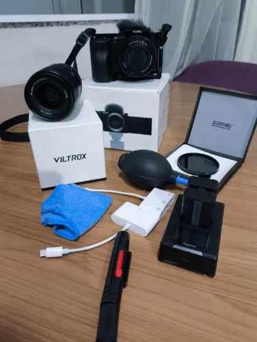 Kit Câmera Sony ZVE10 - 7 meses de uso