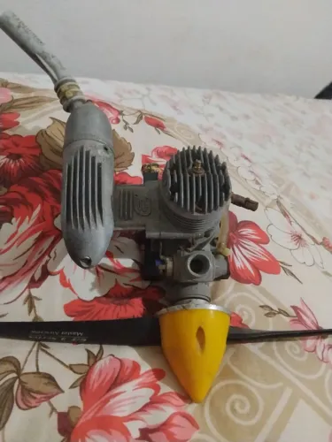 Motor de aeromodelismo 2 tempos