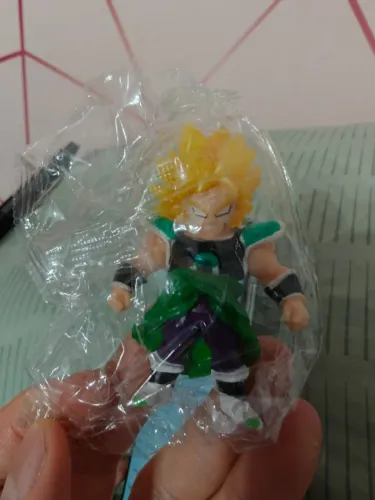 Boneco miniatura Broly Dragon Ball Super