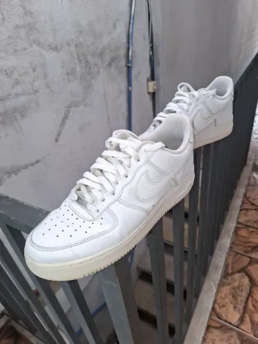Tênis Nike Air Force Cano Baixo