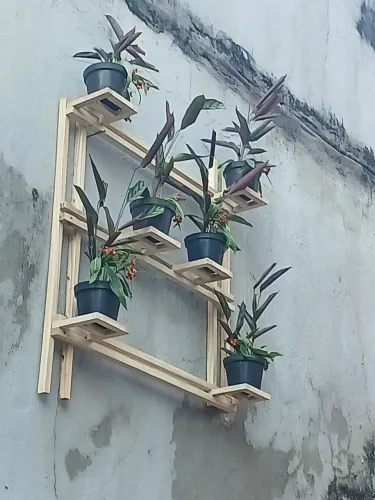 Suporte p/ 6 Vasos de Plantas