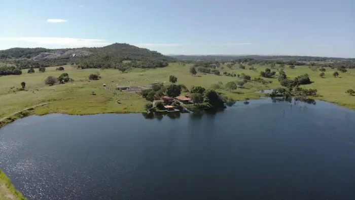 FAZENDA DE 100 ALQUEIRES EM ARAGUAPAZ - GOIAS