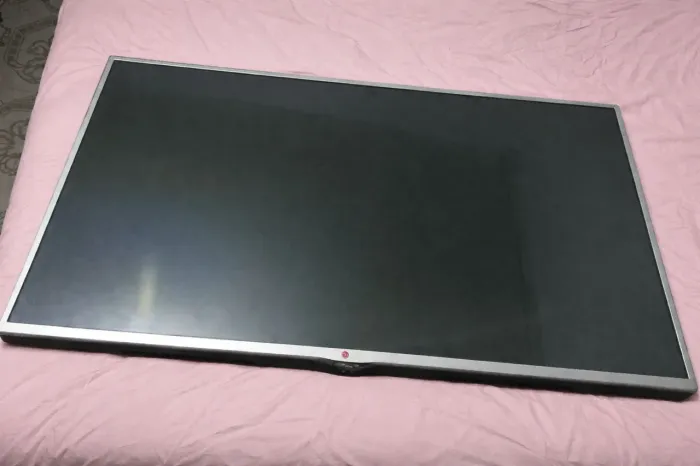 TV LG 42' - NÃO É SMART