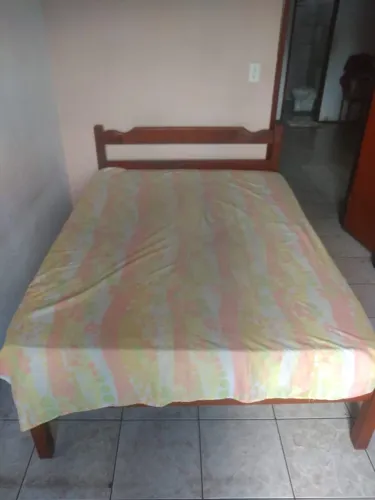 CAMA DE CASAL + COLCHÃO