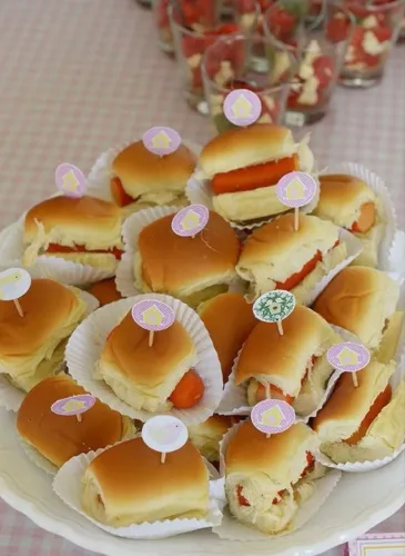 Mine pães para festa de aniversário