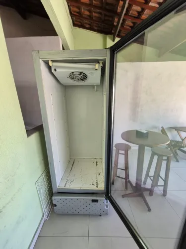 Geladeira expositora
