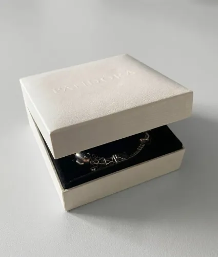 Pulseira Pandora original com 12 berloques
