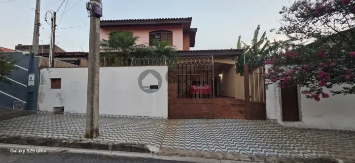 Casa para locação em Sorocaba-SP, Jardim Bertanha: 3 quartos, 1 suíte, 2 salas, 3 banheiro