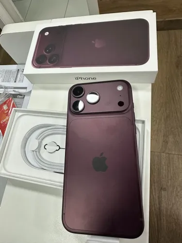 iPhone 18 pro Max 256 roxo
