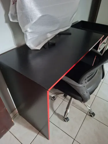 Escrivaninha gamer