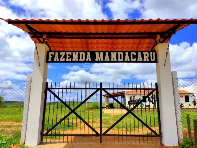 VAGA DE EMPREGO PRA CASAL