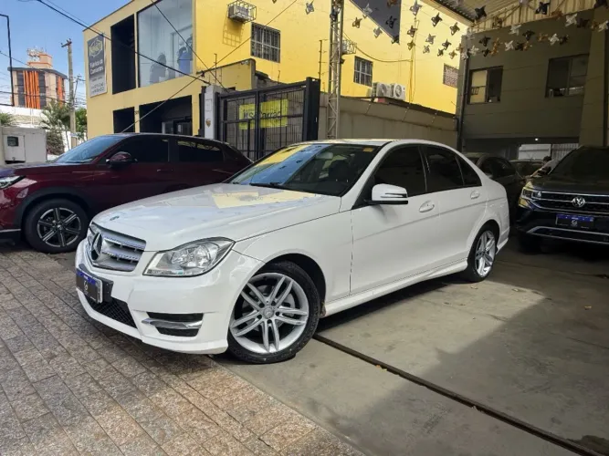 Mercedes-Benz C-180 CGI Sport 1.6 TB 16V 156cv Aut. 2014