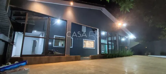 Casa com Piscina à Venda em Goiânia  Próxima ao Shopping Passeio das Águas