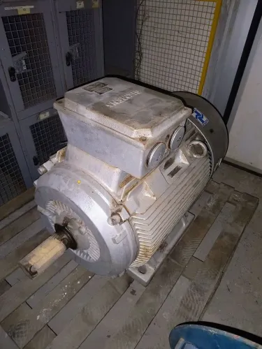 Motor Elétrico Siemens 63KW Baixa Rotação 440V Equivale 85CV NOVO Nunca Usado