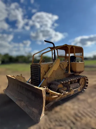 Trator de Esteira Massey Ferguson MF 400