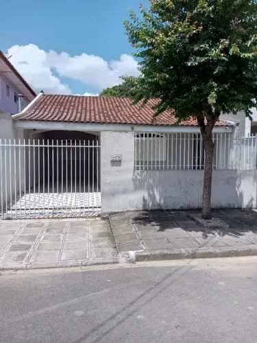 Casa Residencial Medindo 101,00 m² - 3 Dormitórios - 2 Banheiros - Sítio Cercado