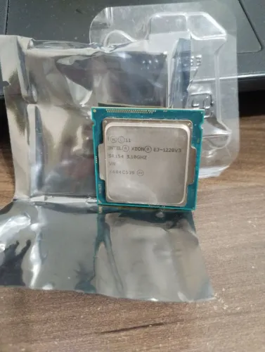 Xeon E3-1220 v3