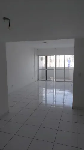 Apartamento 130 m² em Boa Viagem | 3 Quartos + Suíte e Varandas