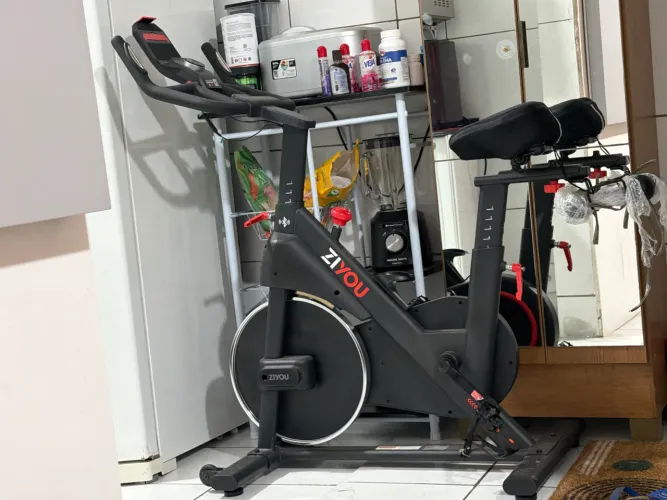 Bicicleta. Spinning Ziyou 150 s com Bluetooth mecânica 13kg