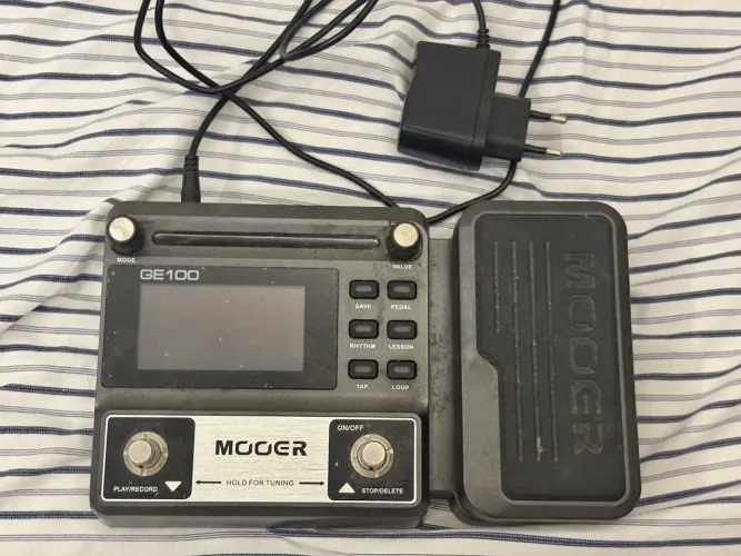 Pedaleira MOOER GE100