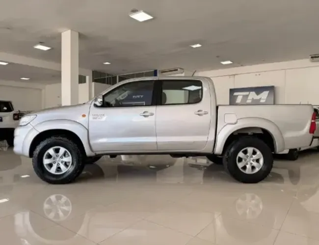Toyota Hilux CD SR 4X2 2.7 16v/2.7 Flex Aut. 2012
