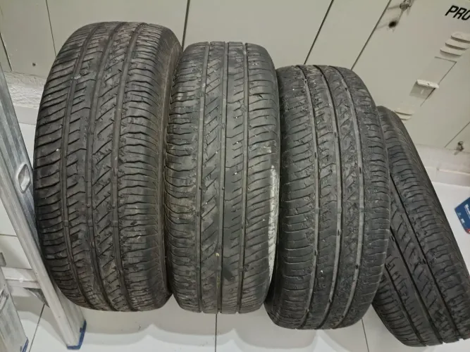 04 pneus usado continental 205/65-15 obs.01 com defeito.