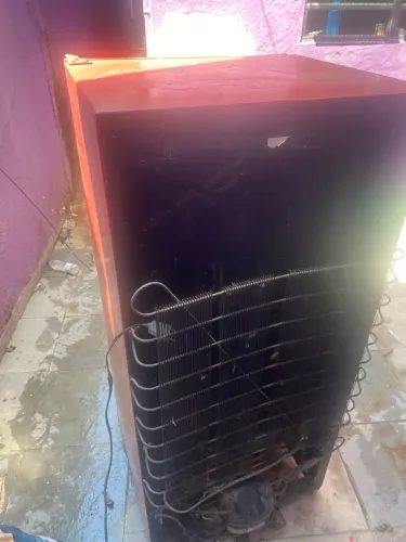 ? VENDE-SE FREEZER EXPOSITOR COMERCIAL ?