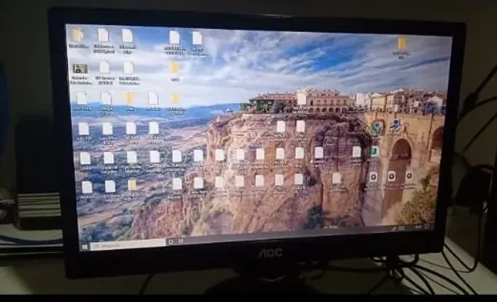 Monitor Aoc - Vga - 15'' - Alimentação Usb - Super Economico