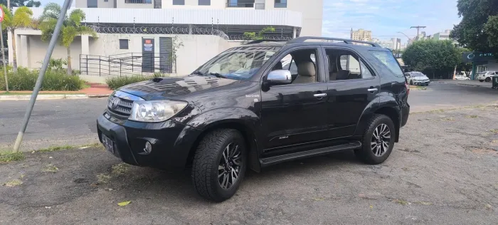 Toyota Hilux SW4 SRV D4-d 4X4 3.0 TDI Dies. AUT 2009