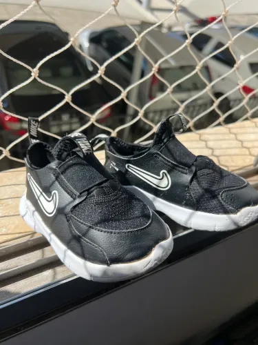Tênis Nike infantil tamanho 23