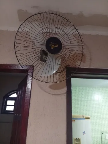 Ventilador de parede deixe de passar calor