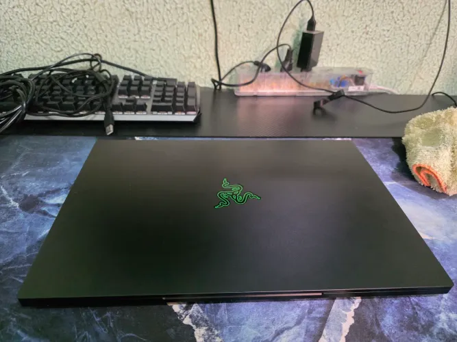Razer Blade 15 Advanced (2022) - i9 12900H / RTX 3080 Ti 16GB / 32GB RAM
